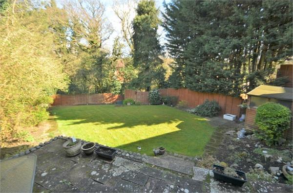 Highview Gardens, Edgware